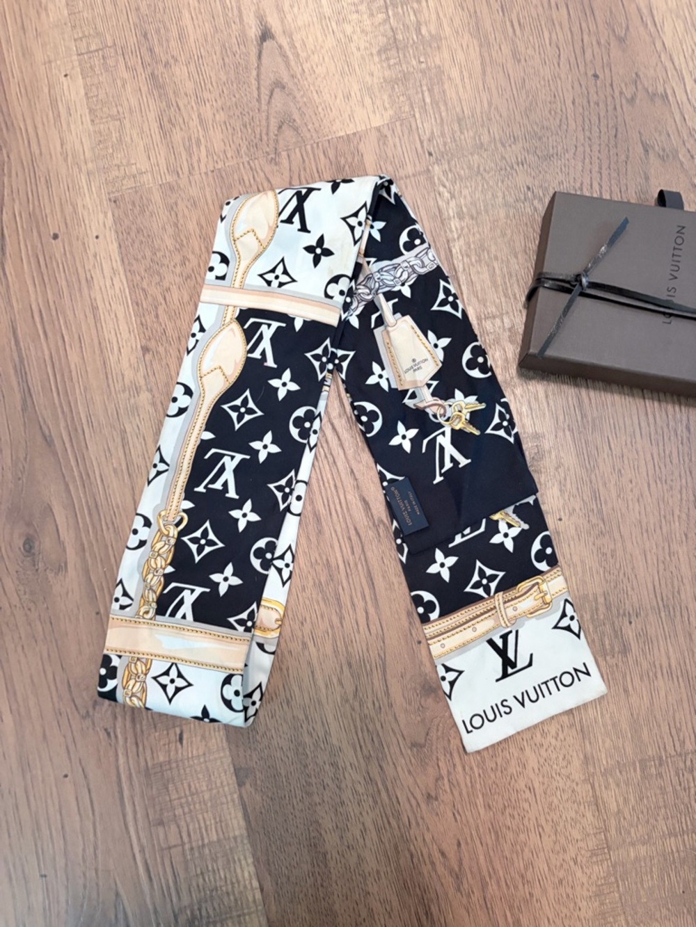 Louis Vuitton Black, White & Gold Monogram Silk Bandau/Twilly - Picture 3 of 6